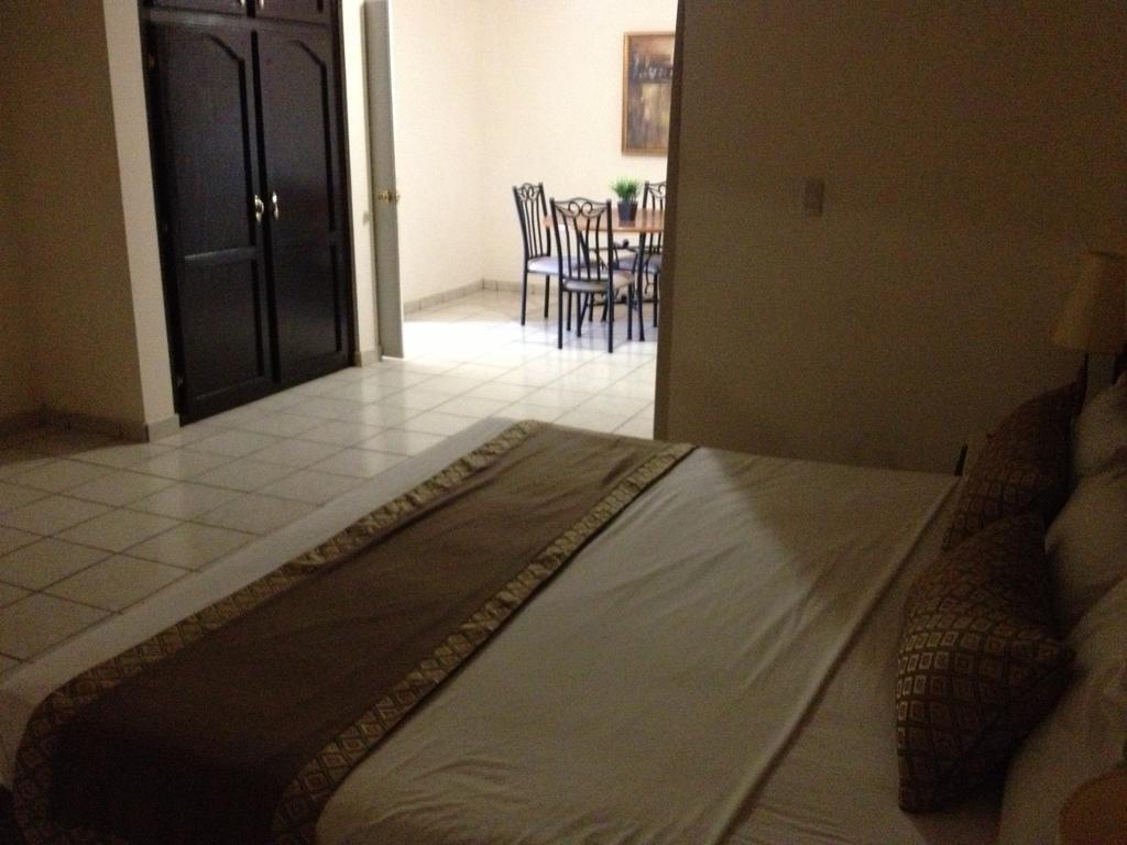 Hotel Hacienda Nainari Ciudad Obregón Szoba fotó