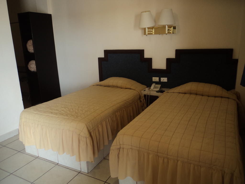 Hotel Hacienda Nainari Ciudad Obregón Szoba fotó